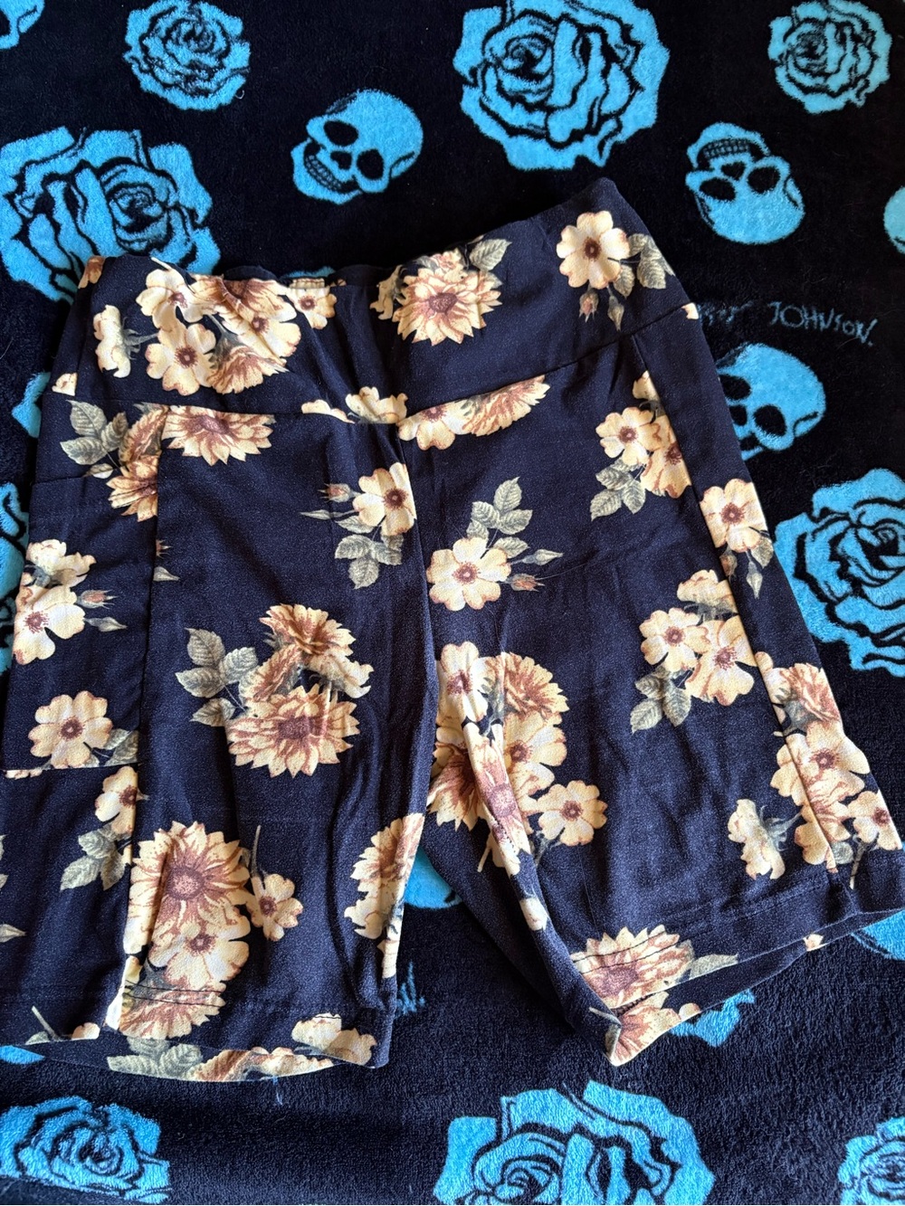 No Boundaries Navy Floral Pull-On Athletic Shorts